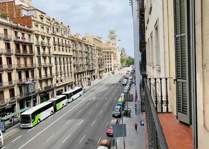 Super Balmes Guest House